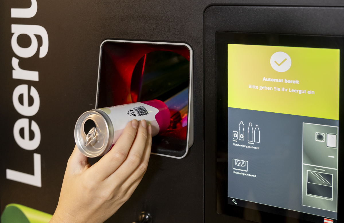 Nach zehn Monaten Einweg-Pfandsystem: Über eine Milliarde Dosen und Flaschen retourniert